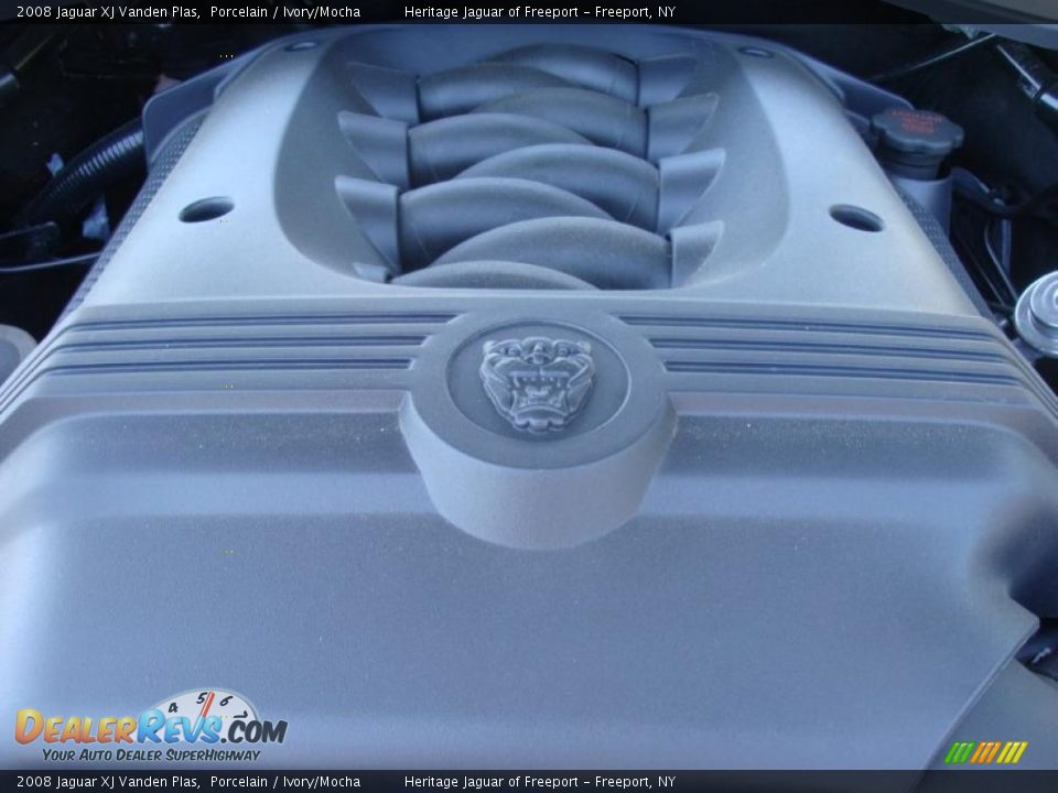2008 Jaguar XJ Vanden Plas Porcelain / Ivory/Mocha Photo #12
