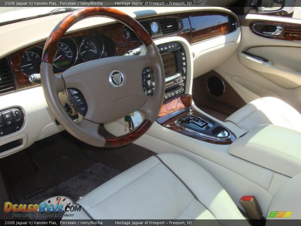2008 Jaguar XJ Vanden Plas Porcelain / Ivory/Mocha Photo #16