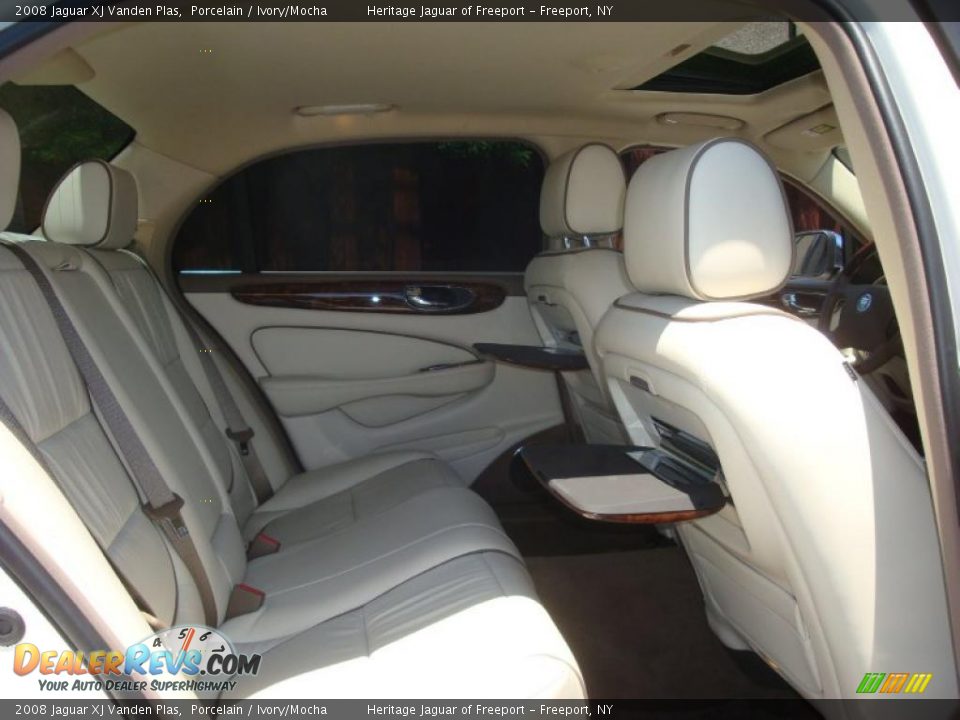 2008 Jaguar XJ Vanden Plas Porcelain / Ivory/Mocha Photo #25