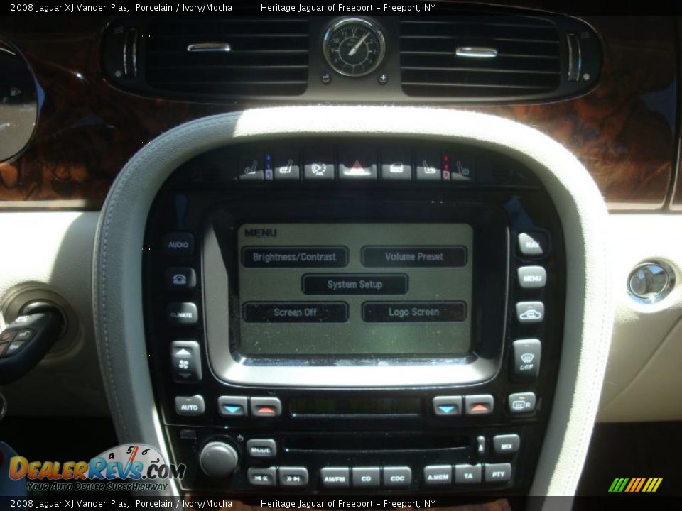 2008 Jaguar XJ Vanden Plas Porcelain / Ivory/Mocha Photo #32
