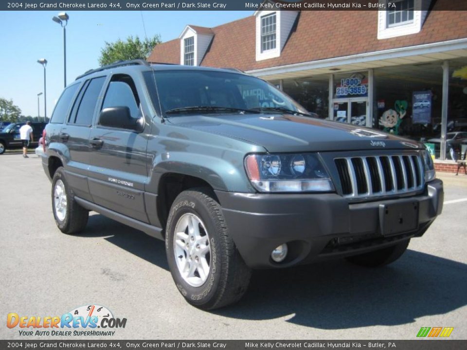 2004 Jeep Grand Cherokee Laredo 4x4 Onyx Green Pearl / Dark Slate Gray Photo #1