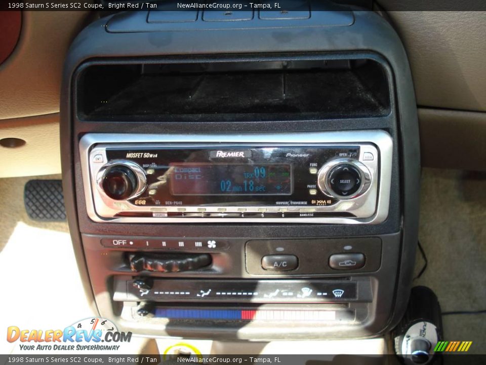 1998 Saturn S Series SC2 Coupe Bright Red / Tan Photo #11