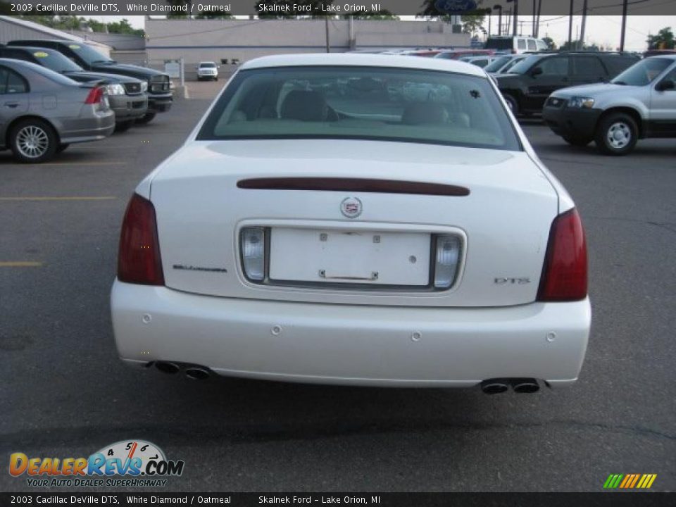 2003 Cadillac DeVille DTS White Diamond / Oatmeal Photo #4