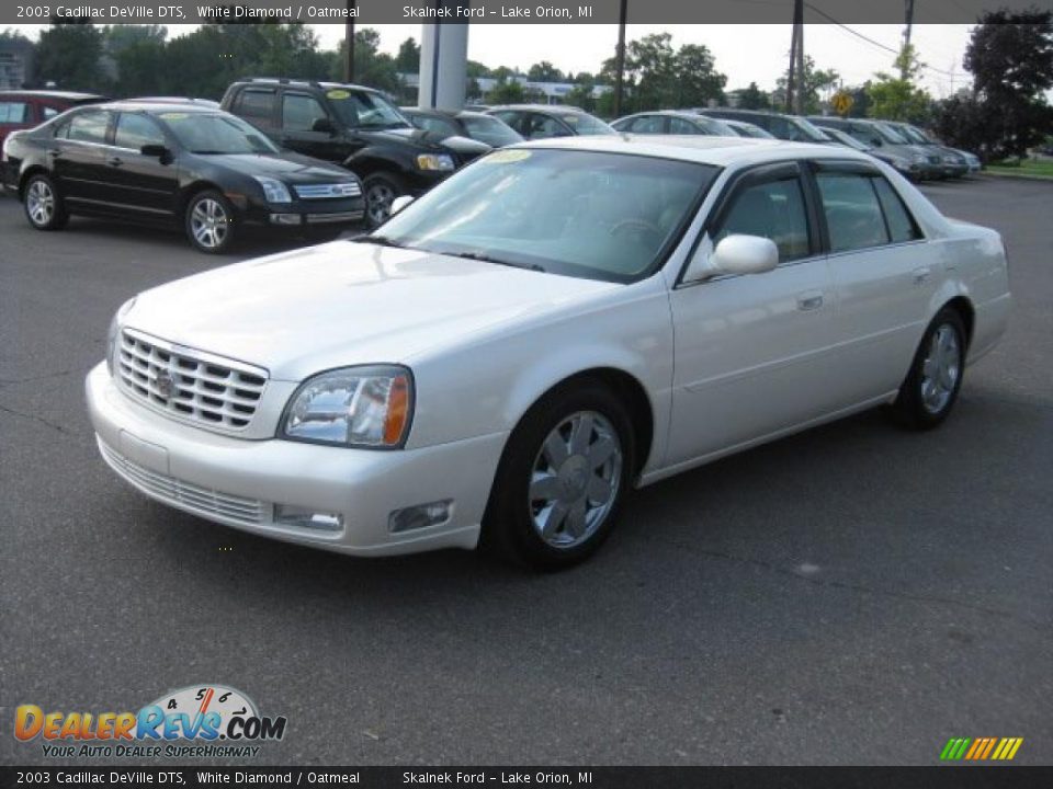 2003 Cadillac DeVille DTS White Diamond / Oatmeal Photo #8