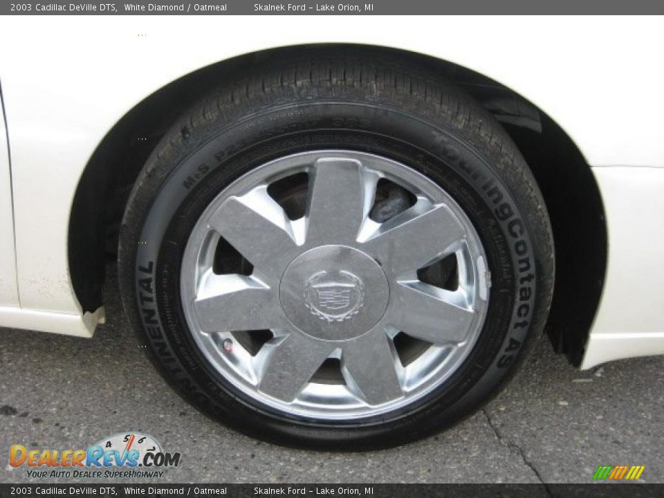2003 Cadillac DeVille DTS White Diamond / Oatmeal Photo #11