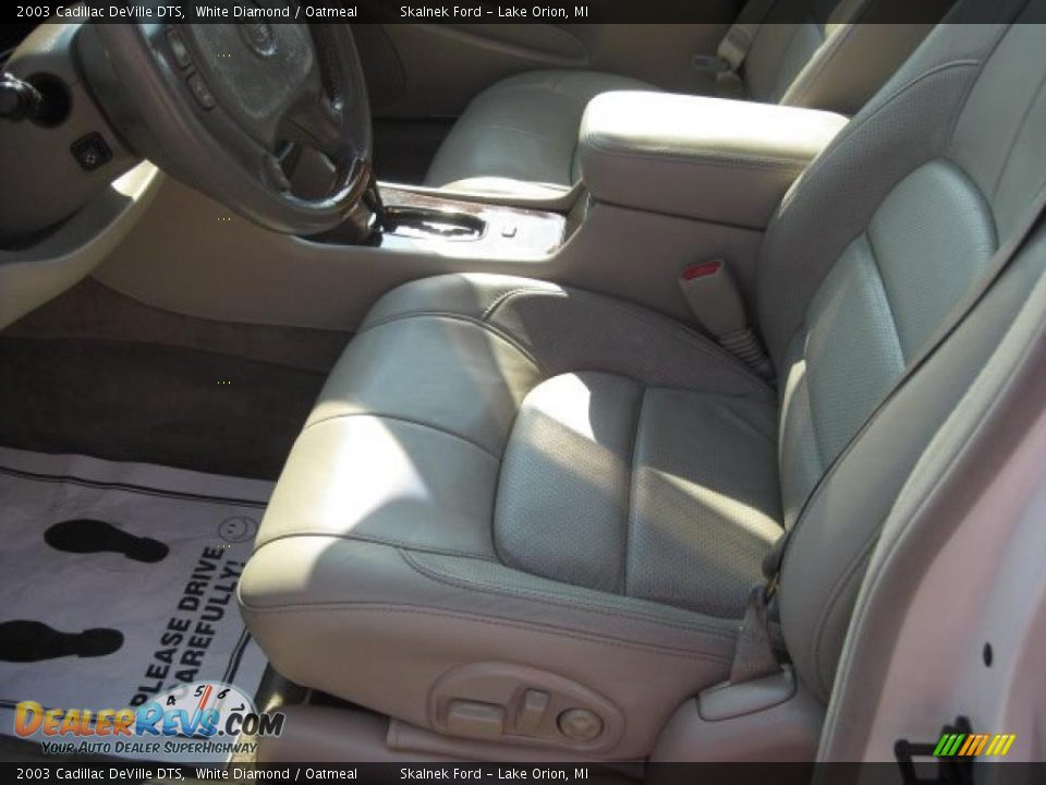 2003 Cadillac DeVille DTS White Diamond / Oatmeal Photo #18