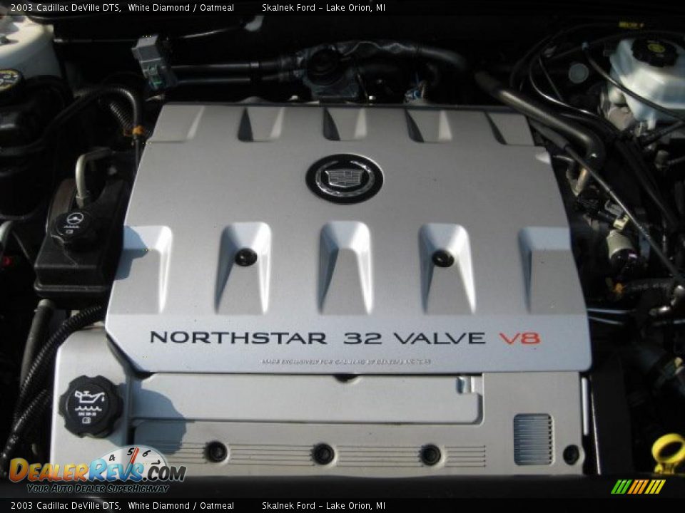 2003 Cadillac DeVille DTS White Diamond / Oatmeal Photo #30