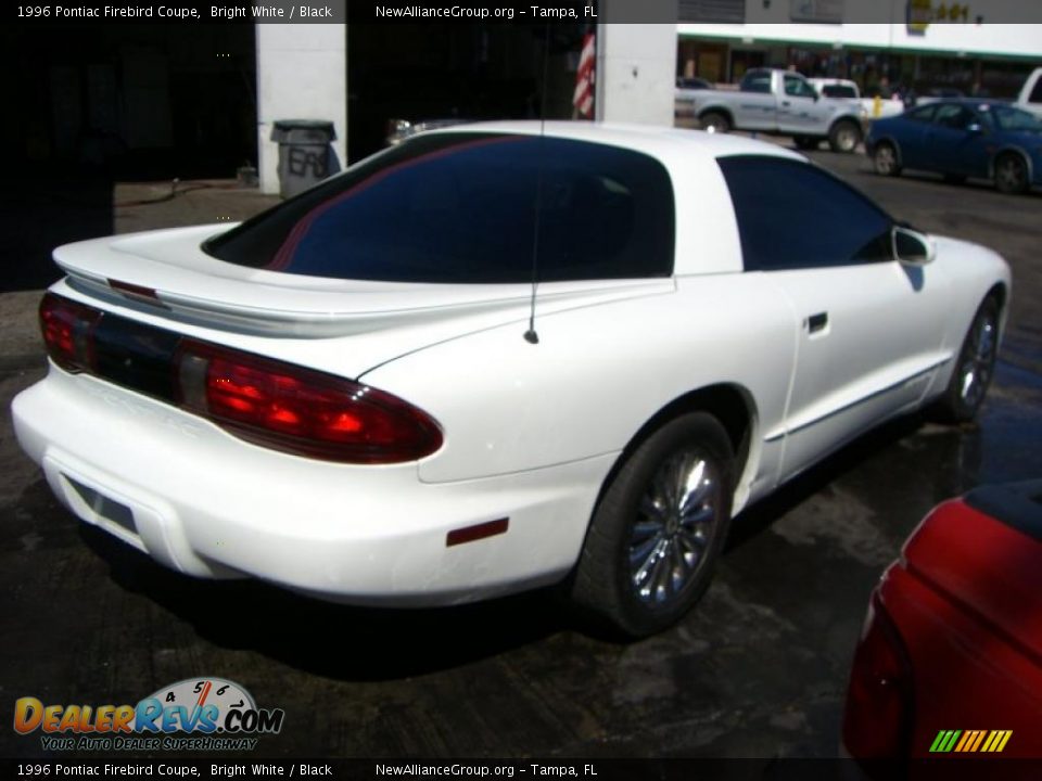 1996 Pontiac Firebird Coupe Bright White / Black Photo #4