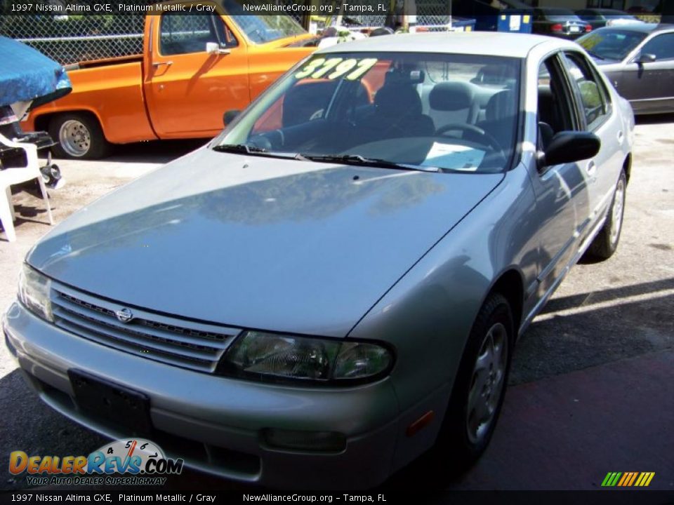 1997 Nissan Altima GXE Platinum Metallic / Gray Photo #1