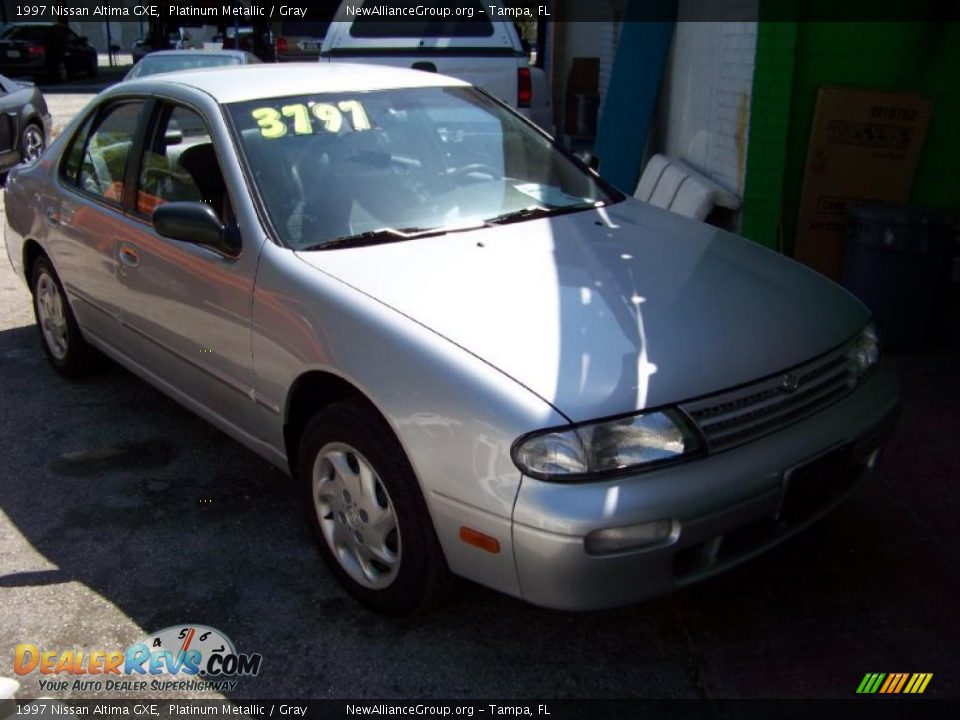 1997 Nissan Altima GXE Platinum Metallic / Gray Photo #3