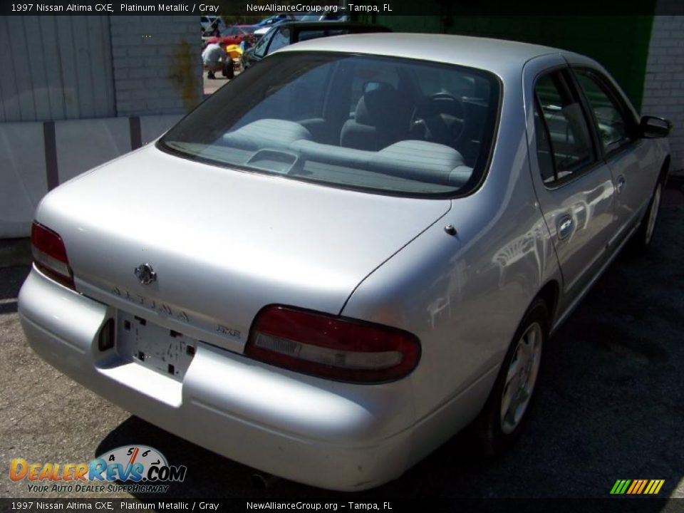 1997 Nissan Altima GXE Platinum Metallic / Gray Photo #5