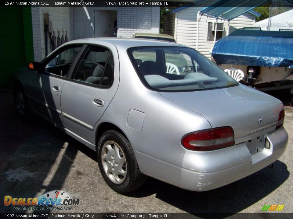 1997 Nissan Altima GXE Platinum Metallic / Gray Photo #7