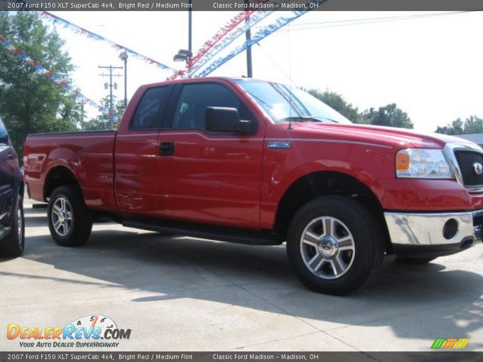 2007 Ford F150 XLT SuperCab 4x4 Bright Red / Medium Flint Photo #4