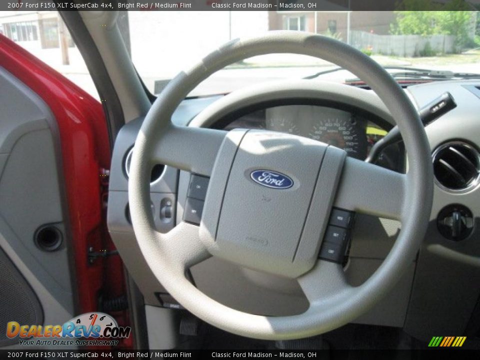 2007 Ford F150 XLT SuperCab 4x4 Bright Red / Medium Flint Photo #26