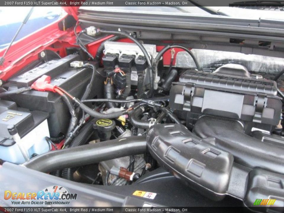 2007 Ford F150 XLT SuperCab 4x4 Bright Red / Medium Flint Photo #33