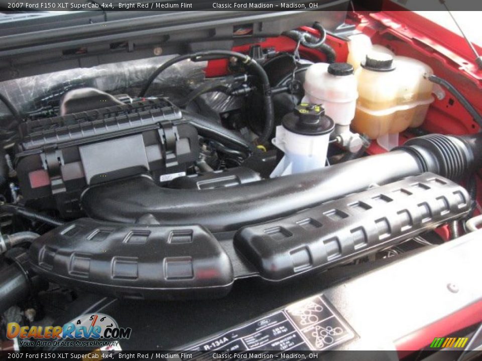 2007 Ford F150 XLT SuperCab 4x4 Bright Red / Medium Flint Photo #34