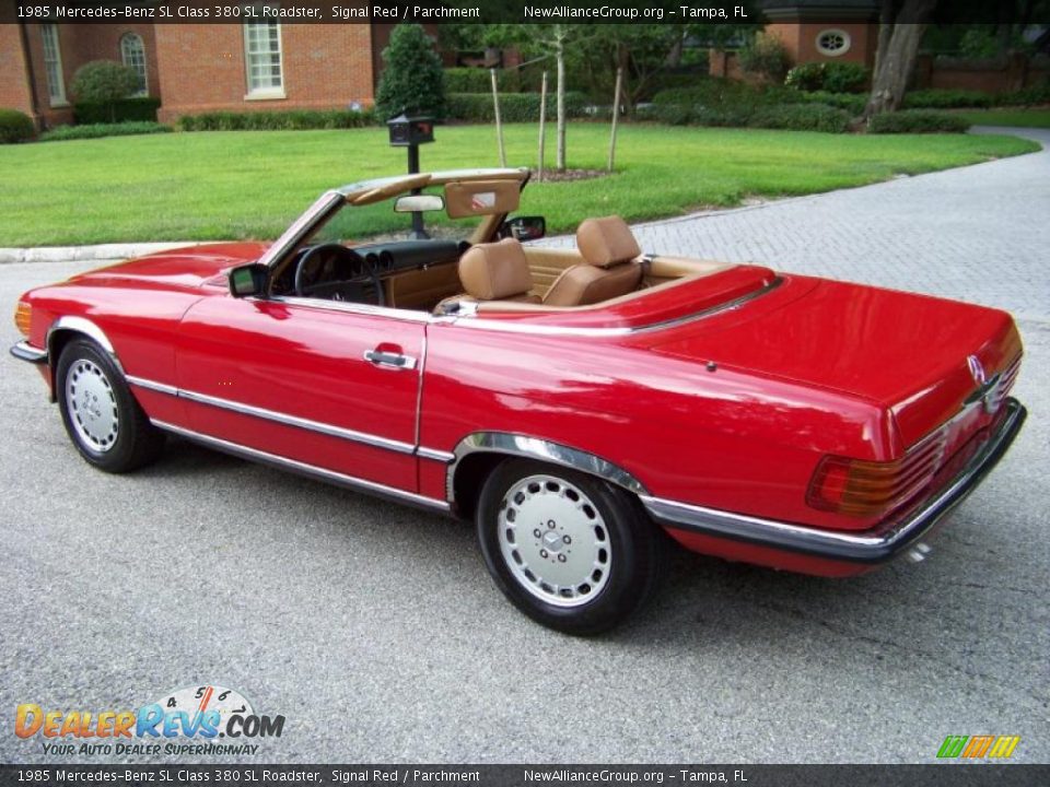 1985 Mercedes-Benz SL Class 380 SL Roadster Signal Red / Parchment Photo #10