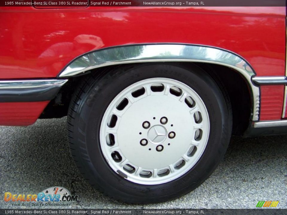 1985 Mercedes-Benz SL Class 380 SL Roadster Signal Red / Parchment Photo #17