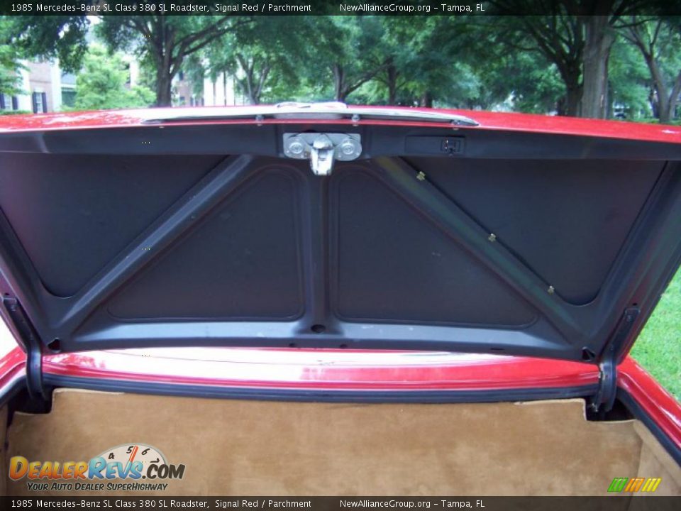 1985 Mercedes-Benz SL Class 380 SL Roadster Signal Red / Parchment Photo #28