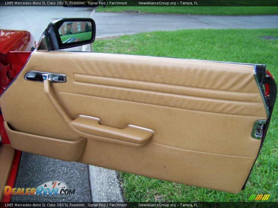 1985 Mercedes-Benz SL Class 380 SL Roadster Signal Red / Parchment Photo #30