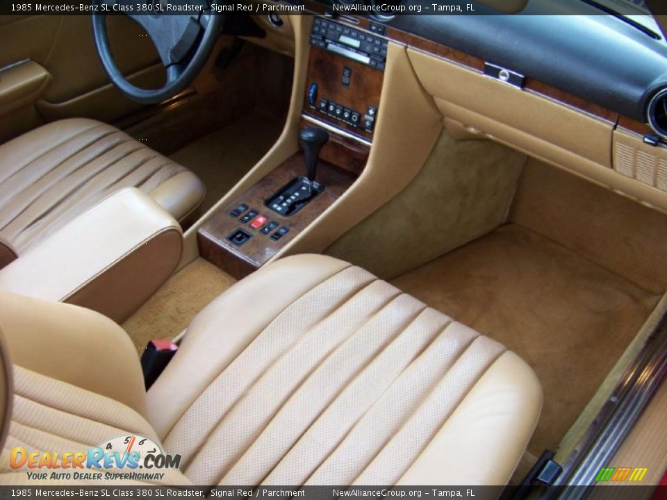 1985 Mercedes-Benz SL Class 380 SL Roadster Signal Red / Parchment Photo #31