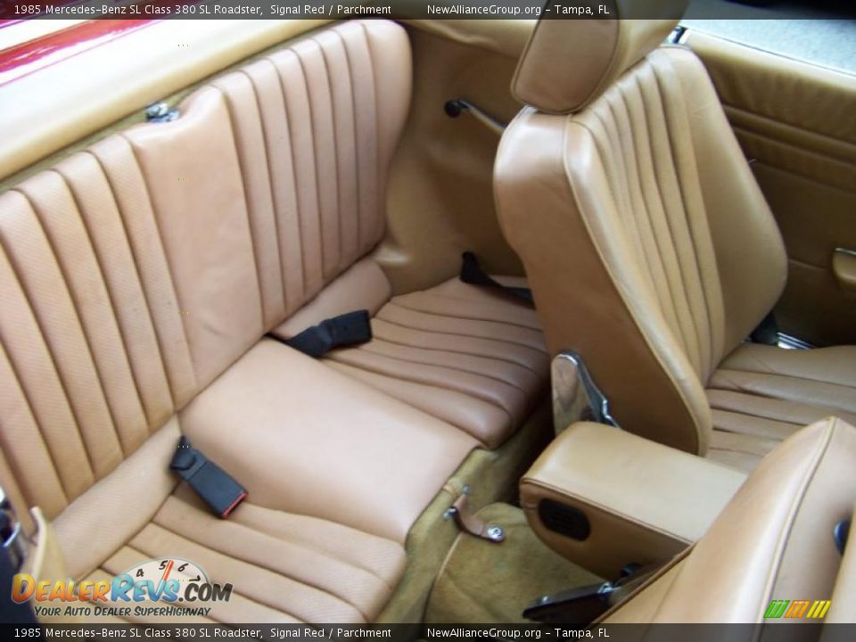 1985 Mercedes-Benz SL Class 380 SL Roadster Signal Red / Parchment Photo #32