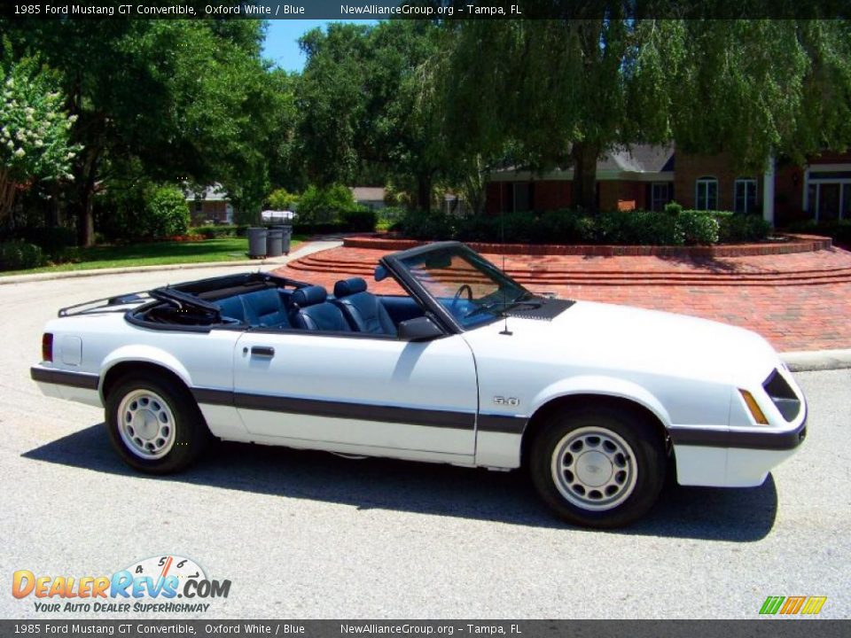 1985 Ford Mustang GT Convertible Oxford White / Blue Photo #3