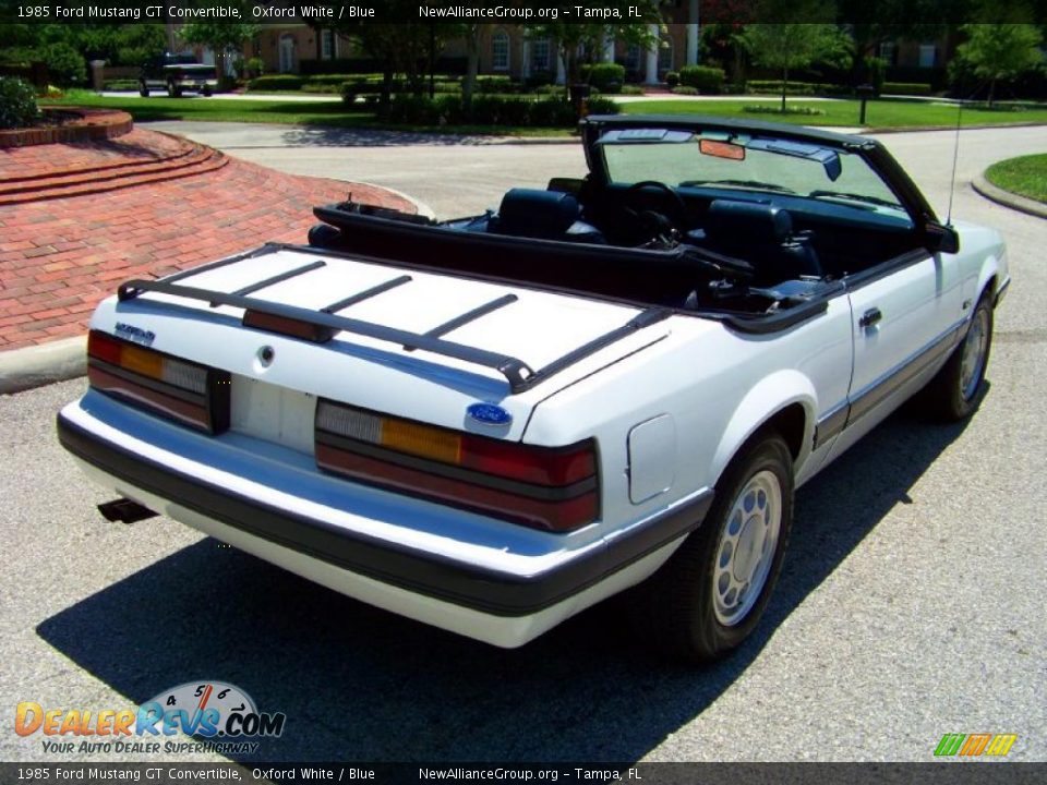 1985 Ford Mustang GT Convertible Oxford White / Blue Photo #5