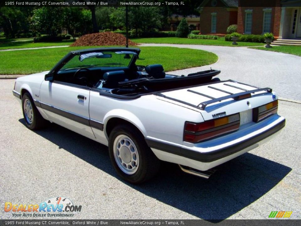 1985 Ford Mustang GT Convertible Oxford White / Blue Photo #7