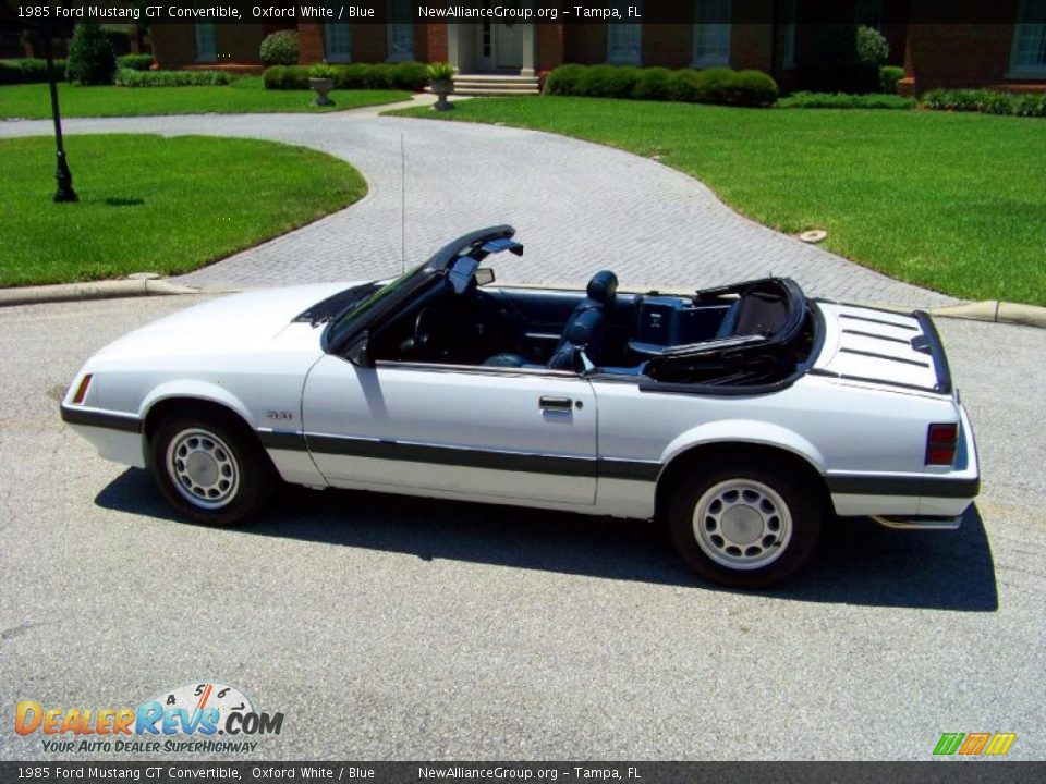 1985 Ford Mustang GT Convertible Oxford White / Blue Photo #8