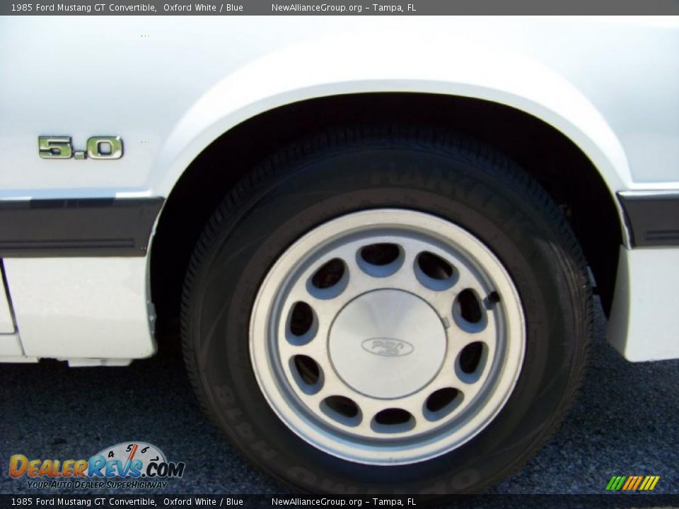 1985 Ford Mustang GT Convertible Oxford White / Blue Photo #13
