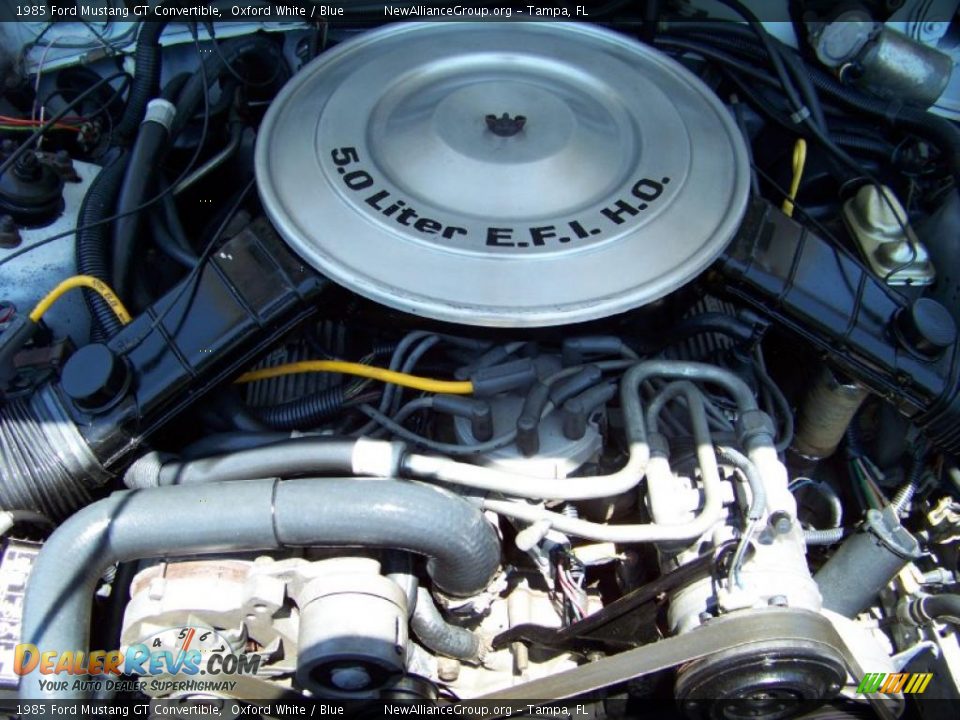 1985 Ford Mustang GT Convertible Oxford White / Blue Photo #19