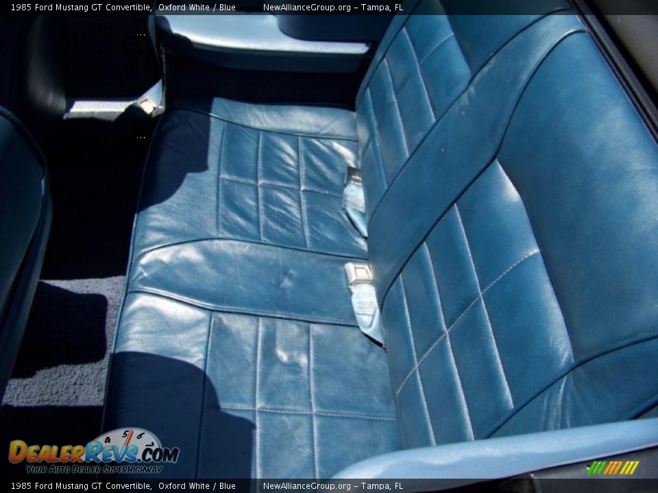 1985 Ford Mustang GT Convertible Oxford White / Blue Photo #33