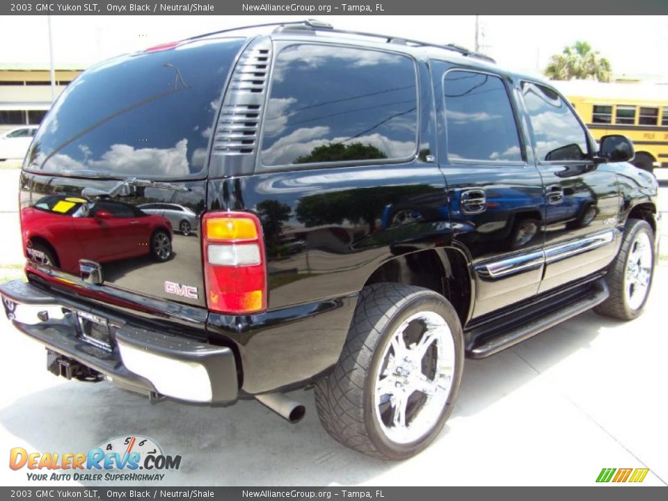 2003 GMC Yukon SLT Onyx Black / Neutral/Shale Photo #5