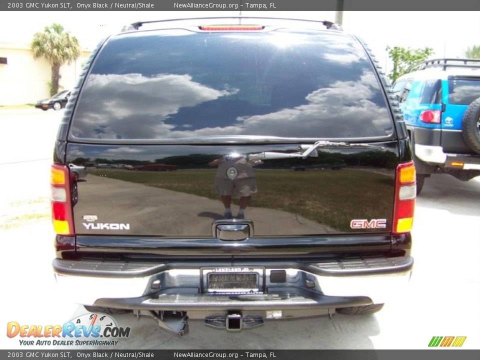 2003 GMC Yukon SLT Onyx Black / Neutral/Shale Photo #6