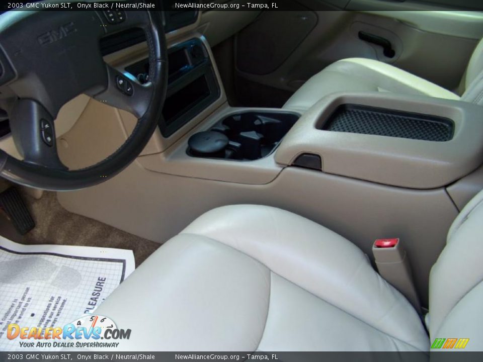 2003 GMC Yukon SLT Onyx Black / Neutral/Shale Photo #9