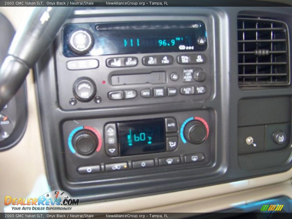 2003 GMC Yukon SLT Onyx Black / Neutral/Shale Photo #10