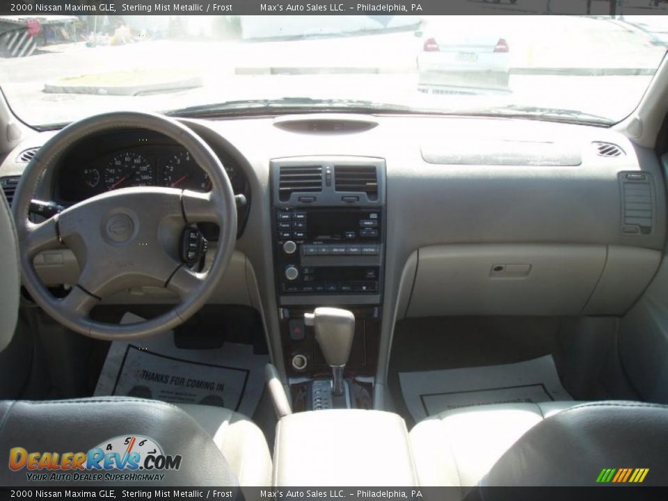 2000 Nissan Maxima GLE Sterling Mist Metallic / Frost Photo #8