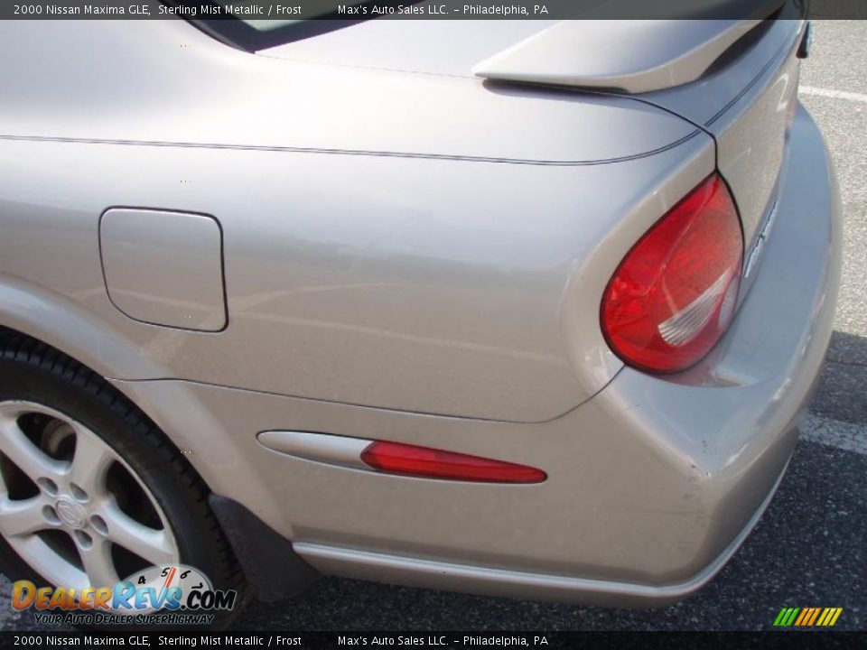 2000 Nissan Maxima GLE Sterling Mist Metallic / Frost Photo #20