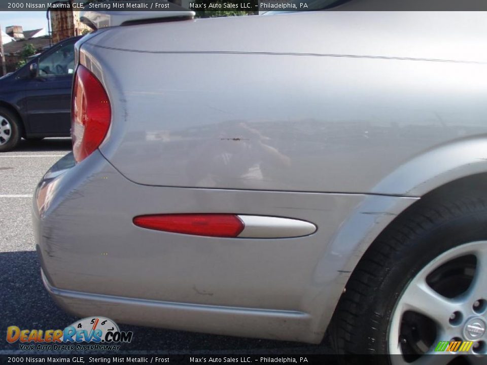 2000 Nissan Maxima GLE Sterling Mist Metallic / Frost Photo #32