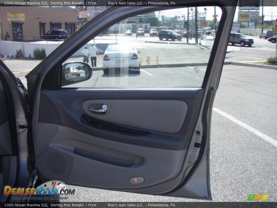 2000 Nissan Maxima GLE Sterling Mist Metallic / Frost Photo #34