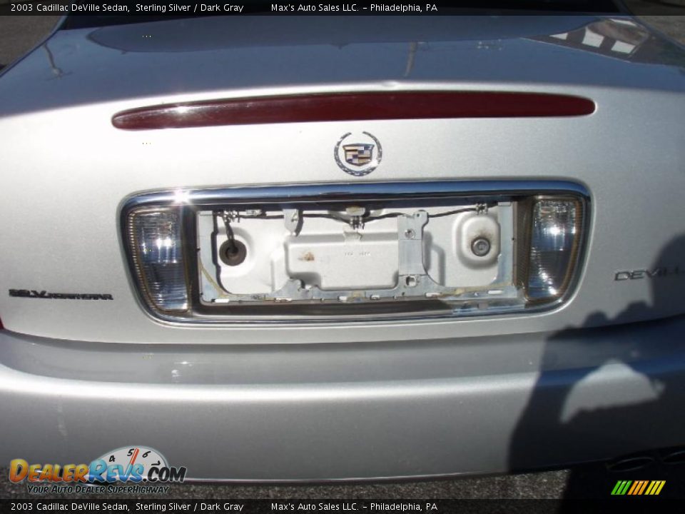 2003 Cadillac DeVille Sedan Sterling Silver / Dark Gray Photo #24