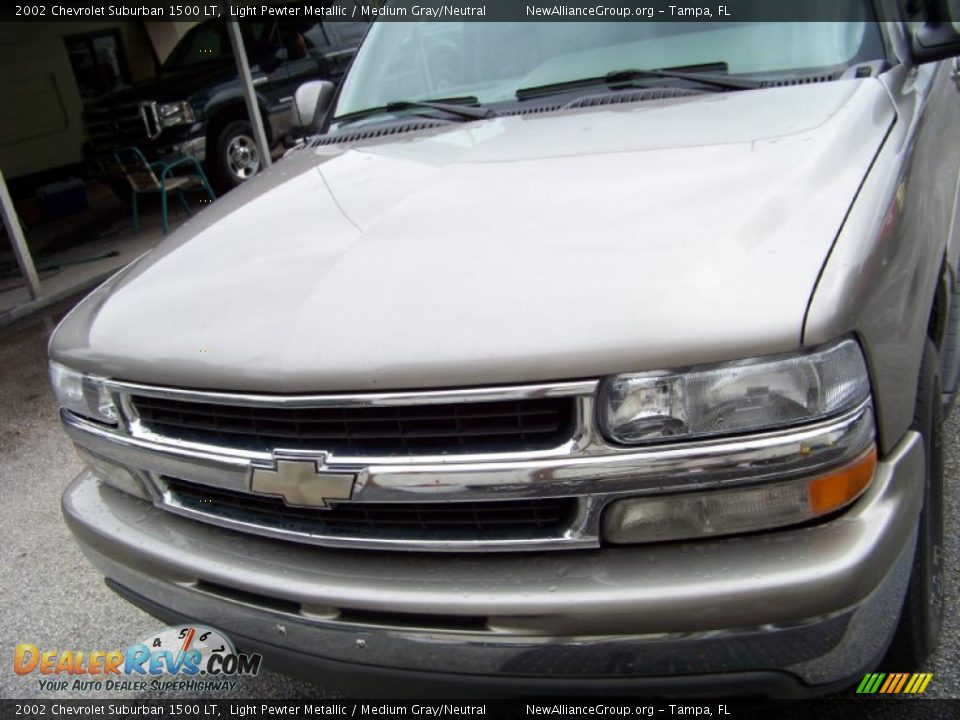 2002 Chevrolet Suburban 1500 LT Light Pewter Metallic / Medium Gray/Neutral Photo #2