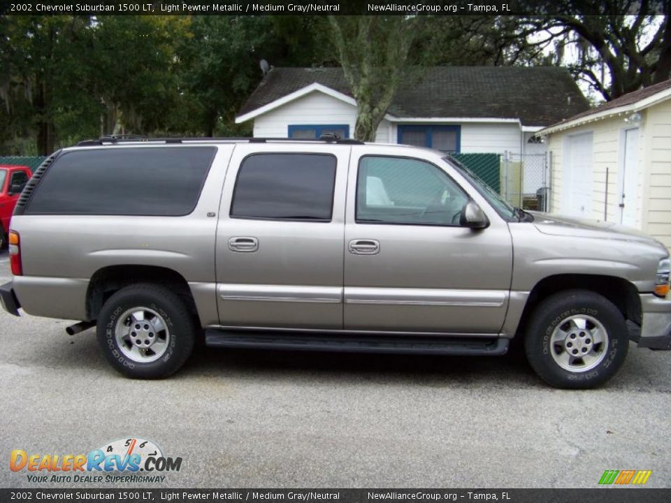 2002 Chevrolet Suburban 1500 LT Light Pewter Metallic / Medium Gray/Neutral Photo #4