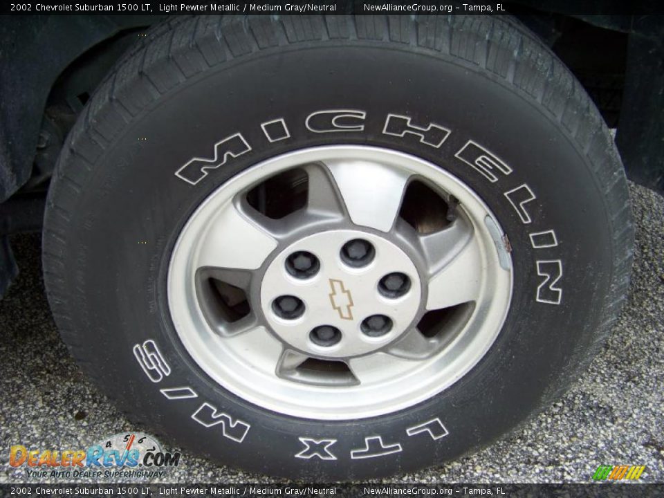 2002 Chevrolet Suburban 1500 LT Light Pewter Metallic / Medium Gray/Neutral Photo #12
