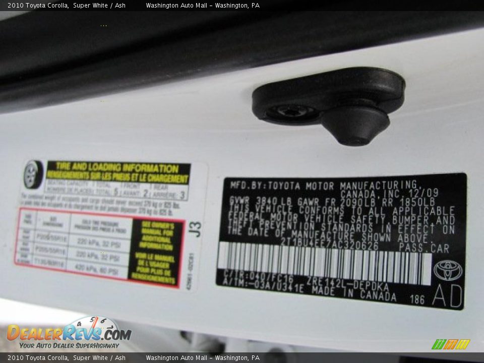 2010 Toyota Corolla Super White / Ash Photo #19