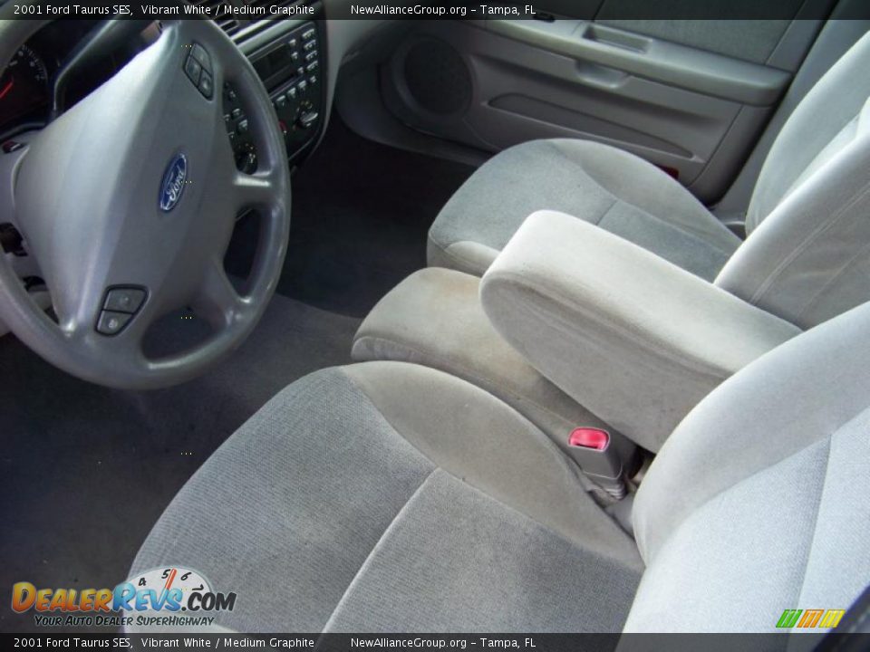 2001 Ford Taurus SES Vibrant White / Medium Graphite Photo #7