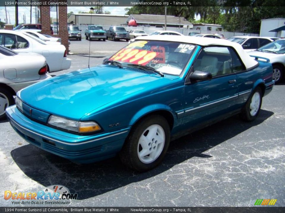 1994 Pontiac Sunbird LE Convertible Brilliant Blue Metallic / White Photo #3