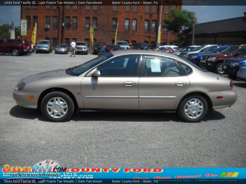 1999 Ford Taurus SE Light Prairie Tan Metallic / Dark Parchment Photo #5