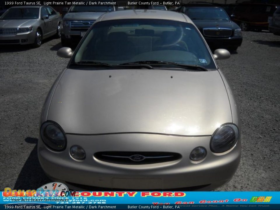 1999 Ford Taurus SE Light Prairie Tan Metallic / Dark Parchment Photo #19
